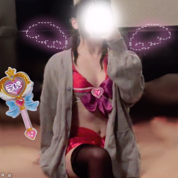 次回の出勤は、8日です❕
K様★
ダメだ…今回逢えるまですごく長く感じちゃった( ߹꒳߹ )寂しくて会いたすぎて泣いちゃうかと思ったよ🥹なんで今回すごく長く感じたんだろう💭🎩ちゃんと長くおれるから楽しみが膨れ上がってるからかも笑(´-ᴗ-⸝⸝ก )︎
🎩ちゃんも寂しかった??会った時教えてくれると嬉しいよ👉🏻👈🏻⸝⸝⸝💭
8日、めいいっぱい楽しもうね😈💗
J様★
今月は🐸ちゃんと過ごすいつもの月より更に楽しみな月だからずーっとワクワクが止まらないの(〃/ ᯅ \ ˵))՞ ՞だから多分今月はハイテンション続くかも笑🤣
でも🐸ちゃんならうにのこのテンションも慣れてるから受け止めてくれるよね??🥺💗
会えるの待ち遠しくてたまらないよ🥹💭