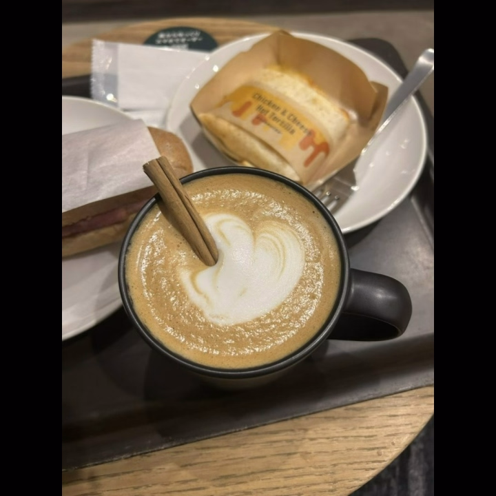 本日20時から出勤してます✨
良かったら予約待ってます♡