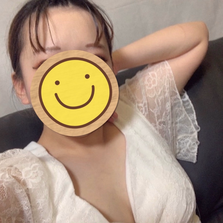 すみれフェ◯する時いっぱい唾液出ちゃう🥰🥰

唾液いっぱいでヌルヌルの方が気持ちいいよね？？😚

ヌルヌルで気持ちよくなろ！💪