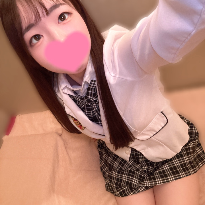 なこです！

きょうも24:00までいるよ！！

もう着替えちゃったんだけど
朝だけ制服きてたんだ〜
にあってるかな、、？？

まだまだお誘いまってます☺️

なこ🌸