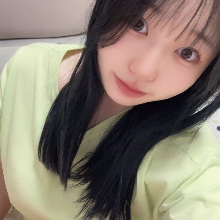 🐰『見せたいのは朝だけじゃないっ』

おはみん☀️🫧

今日はお休みDay🌿

あ〜朝お散歩したかったのにぃ🥺🥺 
あめ、あめ、雨☔️( ´•̥̥̥ω•̥̥̥`)

休日の朝はとことんゆったり派😚💕

お散歩したり🎶

お布団でごろごろしたり🛏️💭
映画見ながらお家のことしたり🤭

気づいたら
まだ朝のつもりだったんだけどなぁ
ってなることも😂😂

もうそれ朝じゃない🤣

でもお仕事の日は別🙋🏻‍♀️

ちゃんとスイッチ入るのです😳

自分でも不思議なくらい
テキパキ動けて

ここだけ聞くとしっかり者っぽい😏💕

今日はパンでも作ろうかなっ🥐

🐰ゆきみん🐰