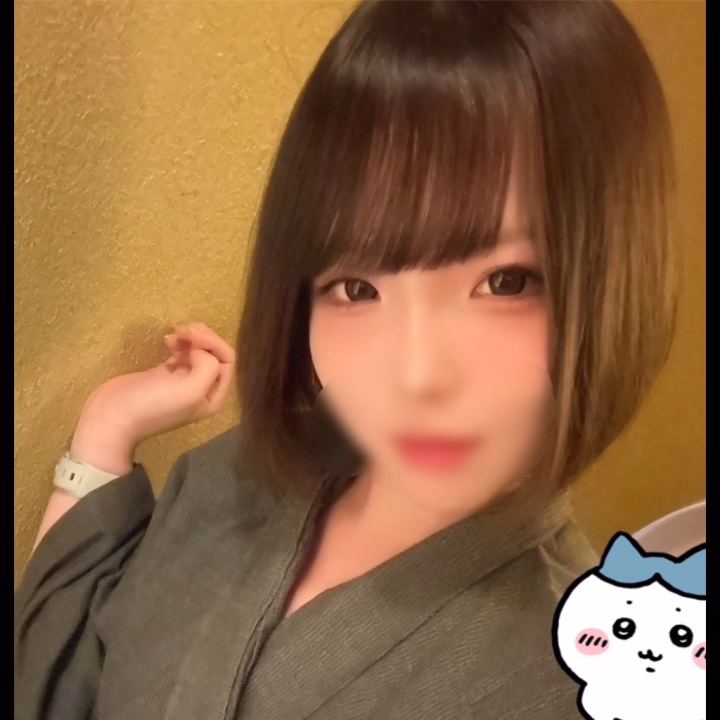 ☔️梅雨かも☔️

来週の天気雨ばっかりだ🌧️🍭
先週も雨予報多かったけど普通にめっちゃ晴れ多くて笑顔止まらんかった🎶笑

ということで来週も晴れ頼む❗️笑

湿気もすごいしみんな体調には気をつけてね🥺🫶


一個前の日記(?)イベント投稿なのもあって伸びてて凄く嬉しい〜！😌🙇‍♀️
いいねと水やりしてくれた方々ありがとう💘


出勤予定🗓️

・6/19(金)15:00〜22:00
・6/22(月)15:00〜22:00
・6/30(火)15:00〜22:00

・7/1(水)18:00〜22:00
・7/3(金)15:00〜22:00


6月の出勤少なくてすみません😭😭
おサボりだなんて言わないで🙈笑

ご予定と照らし合わせて会いに来てくれるとめちゃくちゃ嬉しいです💘


写真はまた昔の写真です🤳笑
自撮り苦手なんで誰か教えに来てください涙