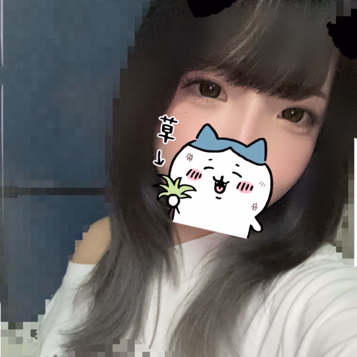 🐼出勤予定🐼

えー、やっと写メ日記はじめました🐣(遅い)
一週間に一回くらいのペースで更新していくと思います、ブログ感覚で読んでもらえると嬉しいです🥺笑

まだ在籍して1ヶ月も経ってない新参者のぺーぺーですが、皆様、おかげさま、お客様のおかげで(やかましいわ。)楽しく働けております🥳笑

何もアップしてないのに調べて会いに来たよって言ってくれる方もいて嬉しい限りです。本当に。🙇‍♀️🙇‍♀️

2回目、3回目会いに来てくださった方々も本当にありがとうございます🐼マジ感謝🥲🥲


ということでやっと出勤予定です🤫笑

・6/10(水)16時〜24時(熊本店)
・6/12(金)15時〜22時(中洲店)
・6/17(水)18時〜22時(中洲店)
・6/19(金)15時〜22時(中洲店)

明日だけ熊本なので要注意です🥺笑
今週も来週もよろしくお願いします！💖


在籍してから写真一枚も撮ってなくて何もなかったから2年前の髪の毛長い時代の写真載っけておきます🤳笑