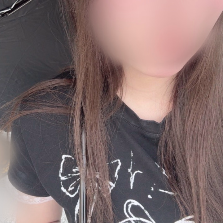 天気が良いからお散歩しながら出勤♩♡