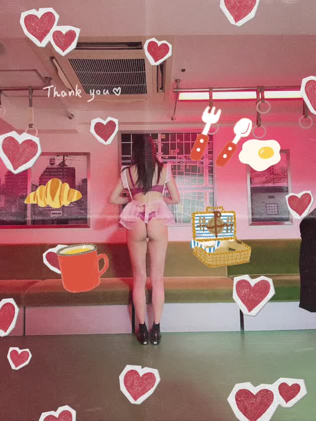 新婚ごっこだって🥰

朝のお見送りこんな感じなのかな？💕

今日も1日頑張ろうね✨


いいね❤️
推しうちわ🙌🏻
無料ギフト🎁
限定ギフト💝

応援よろしくお願いします😚🫶🏻