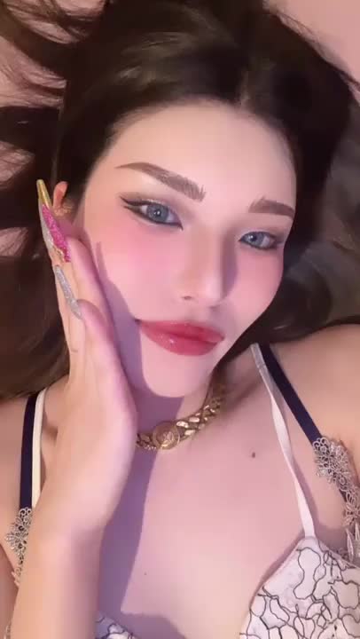 大阪帰ってきたよん💋
出勤あげとるけん愛にきてねん💋💋
