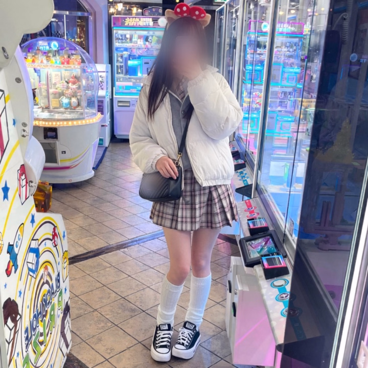 私は今韓国旅行満喫中です🇰🇷💖
制服着て遊園地楽しんだよ〜🎠🎡🎢

これから色んなところ旅出来たらいいな〜😍

トークは来週からお返事返すね🥺💕︎