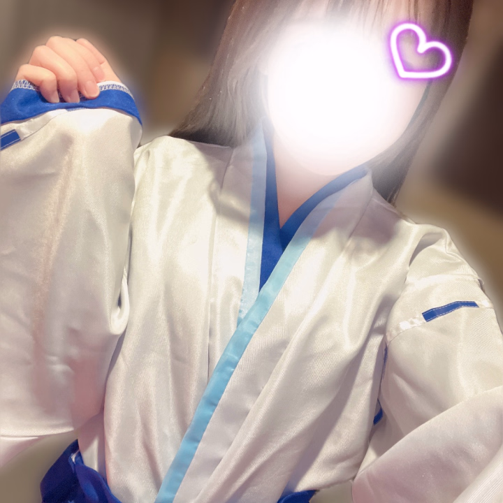 雪すごすぎる〜❄️
外出た瞬間、靴ぐしょぐしょでちょっとしょんぼり🥲

こんな日はぎゅーって温めてほしいね🥺︎💕︎
一緒にぬくぬくしよ〜？🙌
会いに来てくれたら元気100倍になる🥰


この後もお待ちしてます⛄️
会いに来るお兄様も足元気をつけてね〜💖