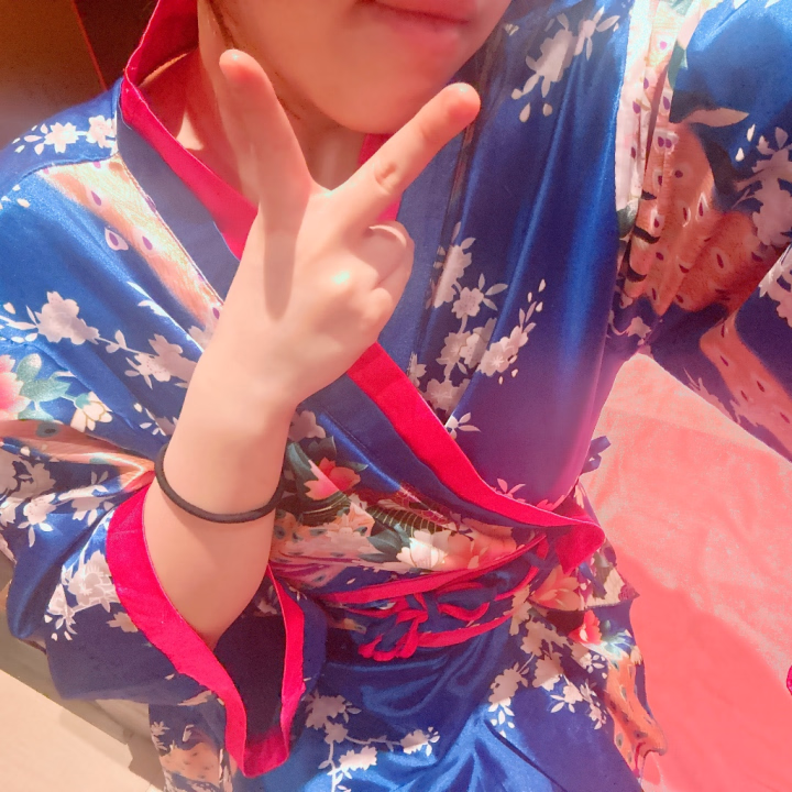 おはようございます！

今日は寝坊の日でした😭

でも今無事出動してます！！！
らすとまでいるよ〜😊✨️

今日もいちにち頑張りまそ〜💪

鈴羽-すずは-🍀