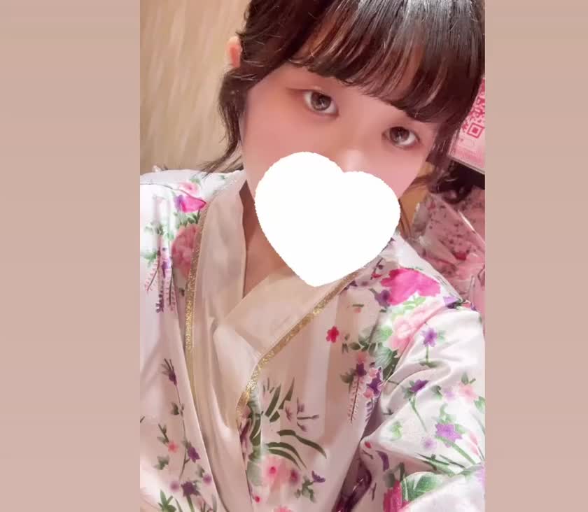 おはようございます☀️

本日も9時から出動してます！
今日充電もせず寝ちゃって
ちょっと寝坊しちゃったけど
無事出勤できました〜！！

よかった〜☺️

本日もたくさんの
お兄様に会えることを
楽しみにしてます💗

鈴羽-すずは-🍀