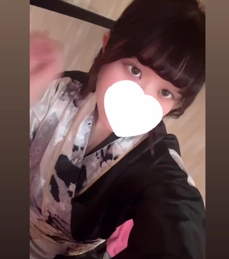 こないだ撮ってた動画が
反映されてたー！！🎞⟡.
ので載せます！！

後半戦もよろしくお願いします💕


鈴羽-すずは-🍀