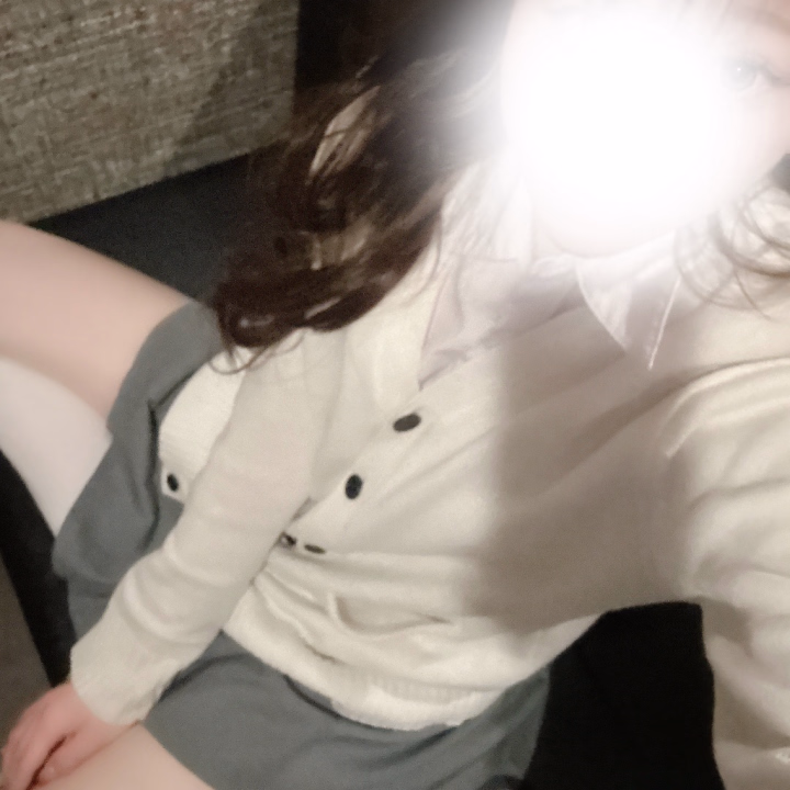 こんにちは！あんじゅです♡
寒いけど暖かいお部屋でぬくぬくいい事しよー♡
お誘い待ってます🫶