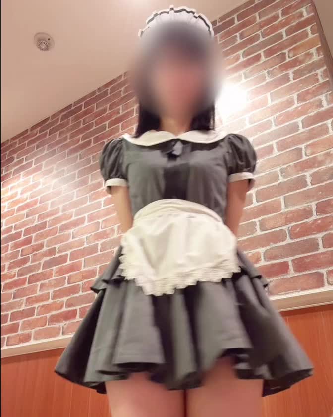 リボンがエプロンに巻き込まれちゃってますね(；^ω^)

バタバタしてて気づきませんでした😖
