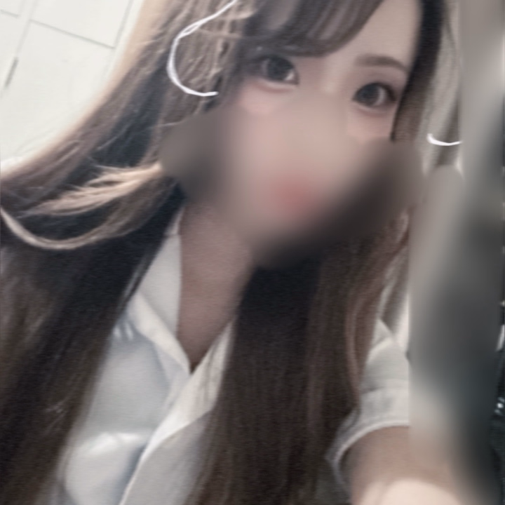 こんばんは🌛

昨日は、体調不良でお休み頂いて
すいません🙇‍♀️

皆さん、GW どうお過ごししましたか？
ゆっくり、身体休めましたか？

GW明けのお仕事お疲れ様です🩷ྀི

土晩なので、一緒に遊びませんかヾ(・ω・)ゞ
イチャイチャしましょ🫶

呑み終わり🍻遊び終わり🍿
ムラムラするなと思ったら是非是非
GOGO電車三ノ宮🚃🚃𓈒𓂂𓏸で待ってます🫣ᩚ

本日、22：30〜から出勤してます🩷ྀི

お兄さんに会えるの楽しみにしてます🥺ྀི