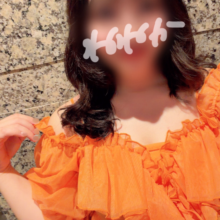 今週のシフトですっ🫧

18日　21~24:00
（お仕事早く終わるよう祈っててね✨）
20日　7~14:00
（目指せ早起き！）
21日　15~24:00
（いつもの時間🛌）

こっそり2日増えました🌳︎♡︎ʾʾ

いつもと違う時間なので、
普段会えないお兄さま、いつも都合がつかないお兄さまは
この機会に是非会いに来てねっ🍑

トークから、
○予約のお名前
○ねねに会いたい日時（複数か広めにもらえるとありがたいです！）
○ねねといたい時間
○はじめましてか本指名様か

を送ってくださいね🍬



ねねか🐈🧚🏻