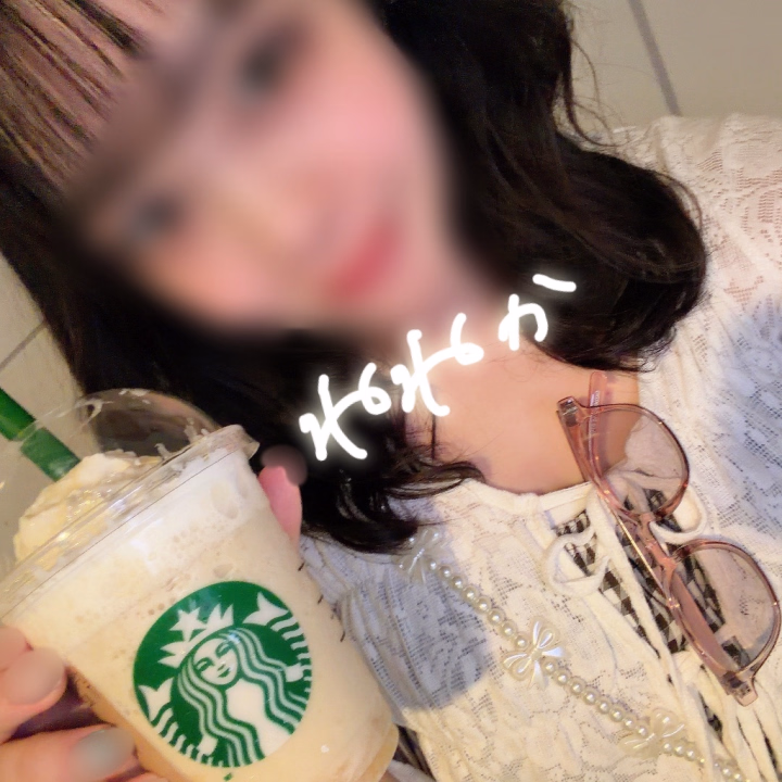 今日は暑いね〜！

本日15:00から出勤です🫧

トークからの事前のご予約や相談、お店へのご予約、ありがとうございますっ‎(𓈒ʚ̴̶̷̷̥ ⩊ ʚ̴̶̷̷𓈒)


今日も女の子もお部屋もカツカツみたいなので、ご予約のお電話はお早めにっ！

会う気持ちでいてくれてるのに会えないのはさびしいよ〜🥺


ちなみに明日はおやすみ。
次回出勤は21日の日曜日です🍬
15~24:00でいます🫧

お誘い待ってるね🎀



ねねか🐈🧚🏻