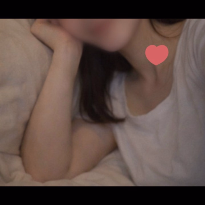 りちだよ～
今日は出勤✴️
会いにきてね💞