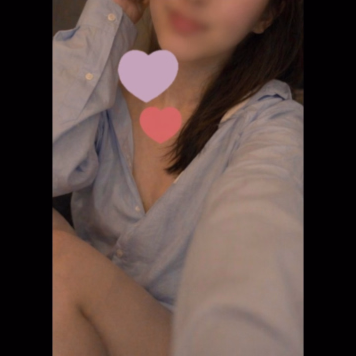 今週もあとちょっと～
今日はラストまでいます❤️

来週の出勤は
27日(月)
29日(水)
1日(金)
2日(土)
の予定です💞

GWは帰省のため
お休みいただきます✴️
りちに会いにきてね❤️