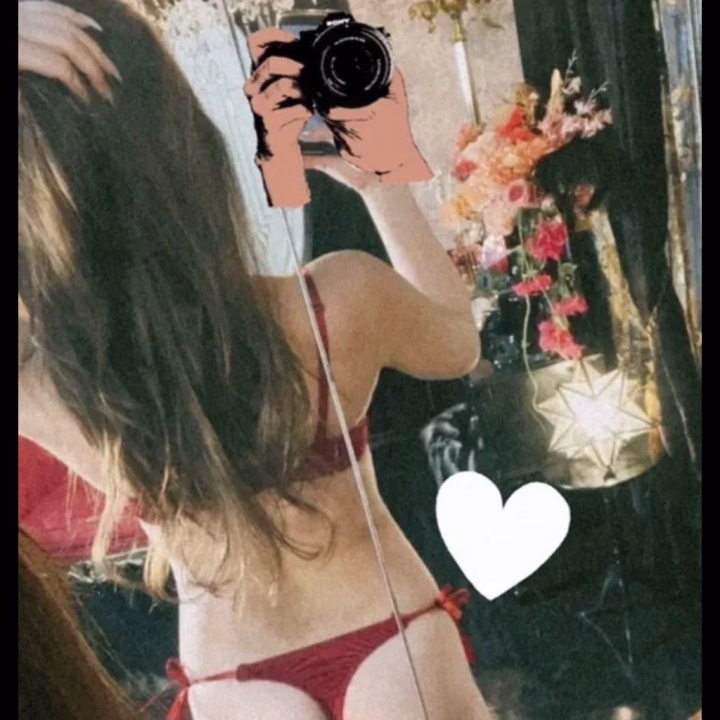 出勤しました∩^ω^∩

昨日らなと遊んでくれた
2週間ぶりの本指名さんありがとう〜♡

今日は珍しく21時半まで受付してるんで
お時間合うお兄さん
お誘いお待ちしてます♡♡
土晩楽しもう〜(*ﾟ▽ﾟ)ﾉ🍺