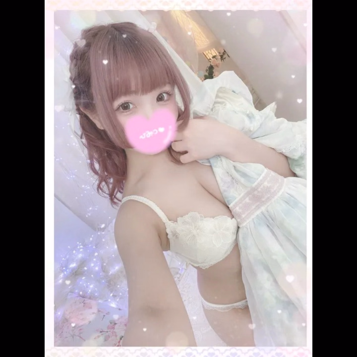 こんばんは、りぼんです🎀


今日は全枠初めまして様♡
日記書いた後に残りの1枠も埋まって満枠❣️
とっても嬉しかったですありがとう~


帰ってきて速攻お風呂入ってご飯食べて珍しくこの時間に眠くなってるところ(｡ρω-｡)

紅茶飲みながらちょこっとゲームして寝ようかな🫖


明日は歯医者に行かなきゃ行けないの忘れてて、出勤時間変更してます(•ᴗ•; )

少し遅めの16時から出勤予定です❣️
空き枠まだあるので明日もお誘いお待ちしてます( *´꒳`*)

でわ~

りぼん🎀