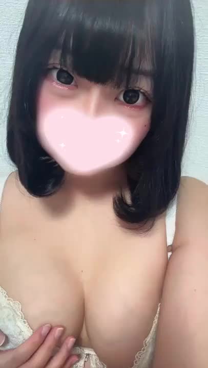 本日17:00〜0:00います！💗

もうすぐ学校始まるのに
全然夏休み気分が抜けなくて
毎日ねぼすけさんです、、(՞っ ̫ _՞)ᐝ

実習中に子どもたちがずーっと
鬼滅の刃みてるから
きあら見てなかったけど気になって
最近最終巻まで全部読んだの！✨️
思ってたよりも面白かったし
ちゃんと感動する場面もあって
映画も見に行こうかなって思ったよ🙂‍↕️
アニメとか漫画好きなお兄様いたら
たくさんお話したいな🥹💖

今日もお時間合うえっちなお兄様❣️
お誘いお待ちしてます

きあら🎀🤍