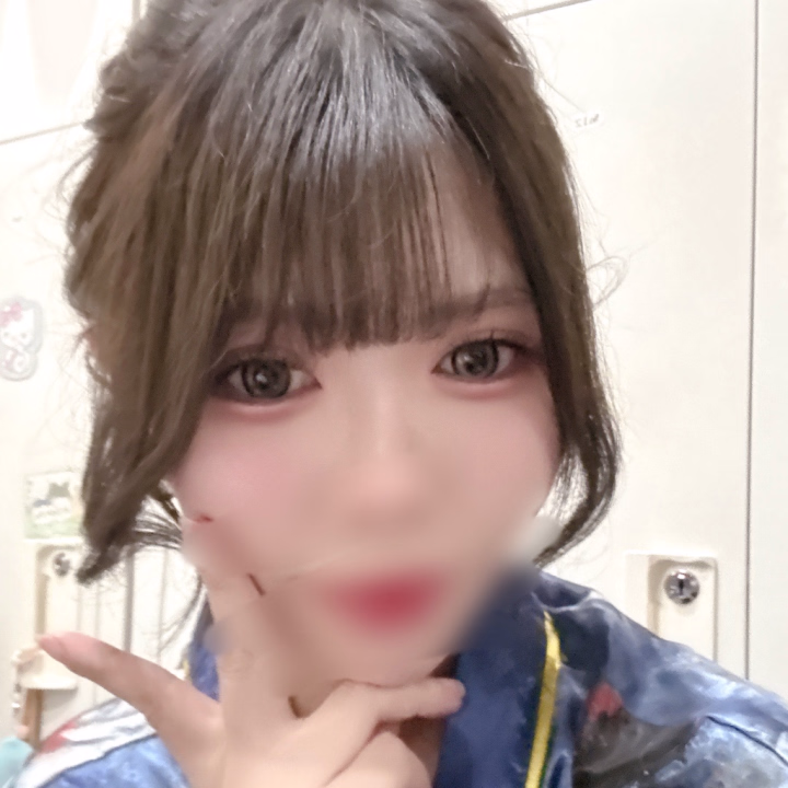 マツエク行ってきてまつ毛復活👀‼️
今月のイベントは
月水木が浴衣いべんとだよ〜🫶
女の子みーんな浴衣着てます🍀*゜
ジメッとした暑い夏吹き飛ばしましょ♡♡
17:00から出勤です👍
雨で足元悪いですが会いに来てくれたら
とっても嬉しいです✨
ご乗車、お電話お待ちしてます☎☏