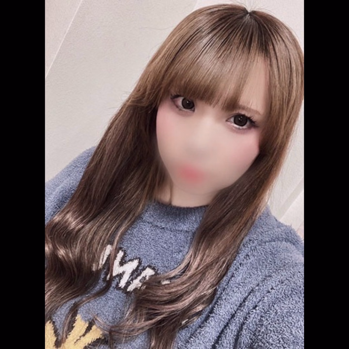 はじめまして、ゆうみです！
ソープは初めてですが、みなさま優しい方ばかりで感激しています🥹
よろしくお願い致します♥