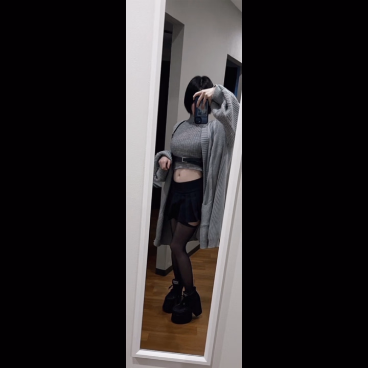 結構私服、
こだわりちゃんです🐥⸒⸒
オシャレ大好きなんだよね!
直近型だから、
買い終わるまでに
10分もかからないw
ある意味特技かな🎉🎉
人のふくえらぶのもすこ!