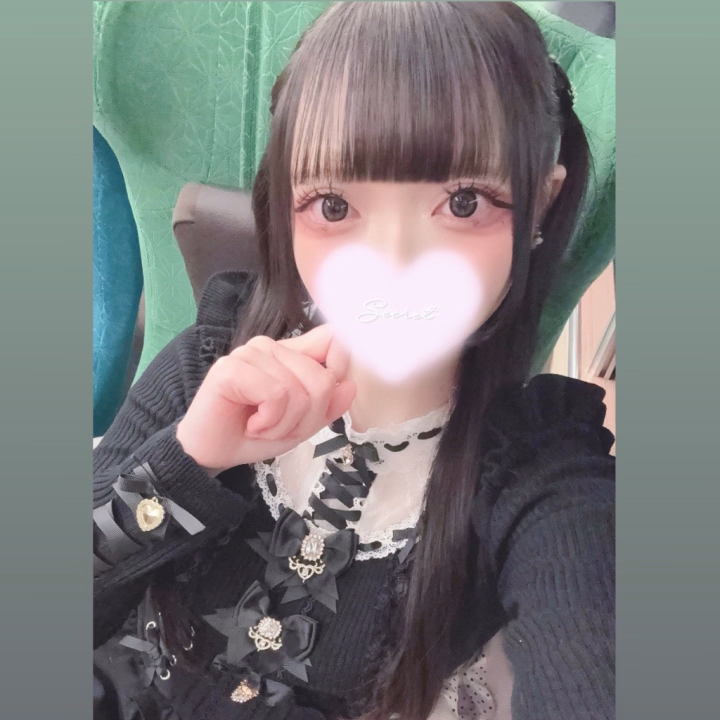 出勤してます♡♡


あーーーーー花粉やばくて
お鼻、洗濯機に入れてスッキリしたいレベルで花粉が本当にやばい（ ;  ; ）


お兄様達もお気をつけて😭😭


今日も0時までいるので
お誘いください💕



くれあ🐶