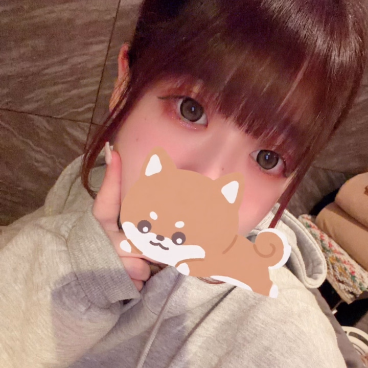 今日また寒い〜〜！冬に逆戻りって感じだね❄️

こんな日はののとくっついて暖まろう🥹💕お部屋暖かくして待ってるよ❣️