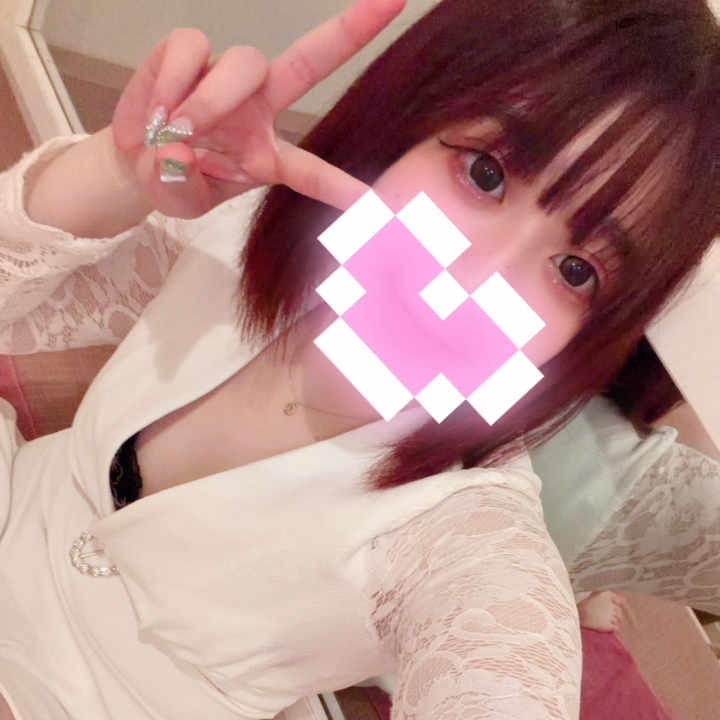 やほー！出勤したよ😚💘
ラストまでいるよ✨お誘いお待ちしてます🎶