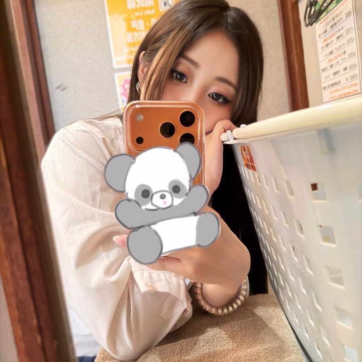 こんばんは、のぞみですෆ˚*
本日も19:30から出勤します✨
昨日会えなかったお兄様達も
いつも遊びに来てくれるお兄様達も
お誘いお待ちしています(*´꒳`*)