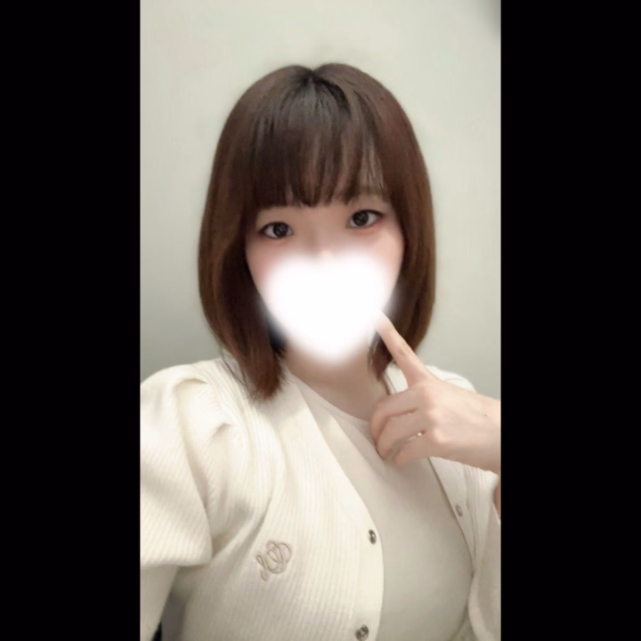 出勤中です❣️

今日は会いたい人に会えて
初体験なこともあって
るんるんでした♡♪

来てくれたお兄様
ありがとう✨️

まだ空き枠あるので、
この日記見てくれたお兄様
会いに来て欲しいな♡
待ってます( *´꒳`* )