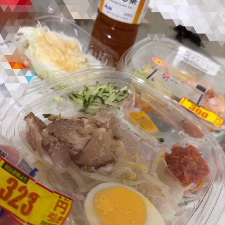 アイラブ姫路のともえだよ🐰

今日、ともえに会いに来てくださった皆様ありがとうございました✨

最近ちょっとバタバタ気味で
ご飯がコンビニになる日も多め🥺

でも、できるだけ野菜入ってるもの選んだり
バランスは気にしてます✨

ローソンってたまに値引きされてるから
見つけるとちょっと嬉しい☺️笑

ちなみに惣菜系は
個人的にはセブン派だったり…🐷✨

みんなはコンビニだと
どこ派ですか？💕