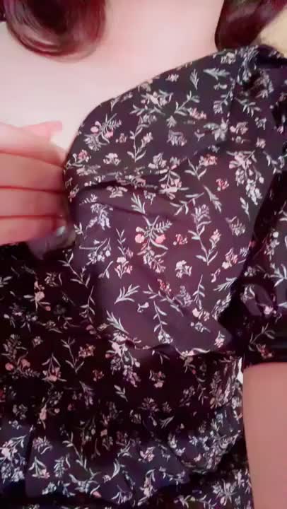 おはよー！

今日は17時までいるよ♪
明日から生理休暇入っちゃうから今日がチャンス❣️

ラブコール待ってるね💓

今日はワンピースDAY♪