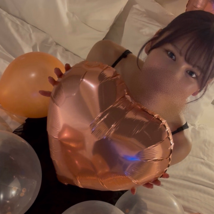 おはよう〜
雨の音で起きちゃいました！！

16日は久しぶりにロングで朝から夜まで出勤してますので会えるチャンス🥹🪄
本指名の方も初めての方も待ってるね！！