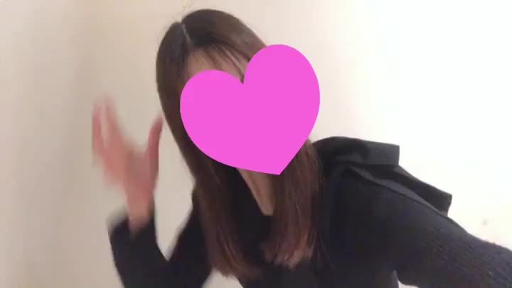 巻き髪派より
ストレート派です😉
