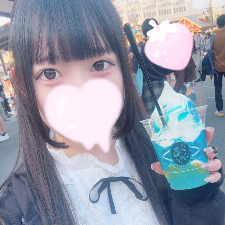 最近ディズニーに行きたくてうずうずしてる🐭💗

来月お友達の誕生日と自分の誕生日を合わせて
東京で遊ぼうと思ってる🎶🌟🌟

お友達のお誕生日七夕で毎年オシャレ〜🩵
って思ってる🤭🤍🤍

ディズニーに行くか、ピューロランドに行くか
私は水族館も大好きなんだけど〜(  ´﹀` )💕
夏のテーマパークってしんどいかな？！

日差し苦手マンだから全力ガードしないと‼️



うい
x(Twitter)from:uichan_nemui