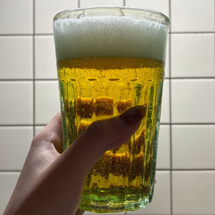 冷えたビールが美味しい時期ですね♪
お酒飲むのが、好きなのでおすすめのお酒あれば教えてほしいです🤫

本日出勤しているので、お問い合わせお待ちしてます♪♪