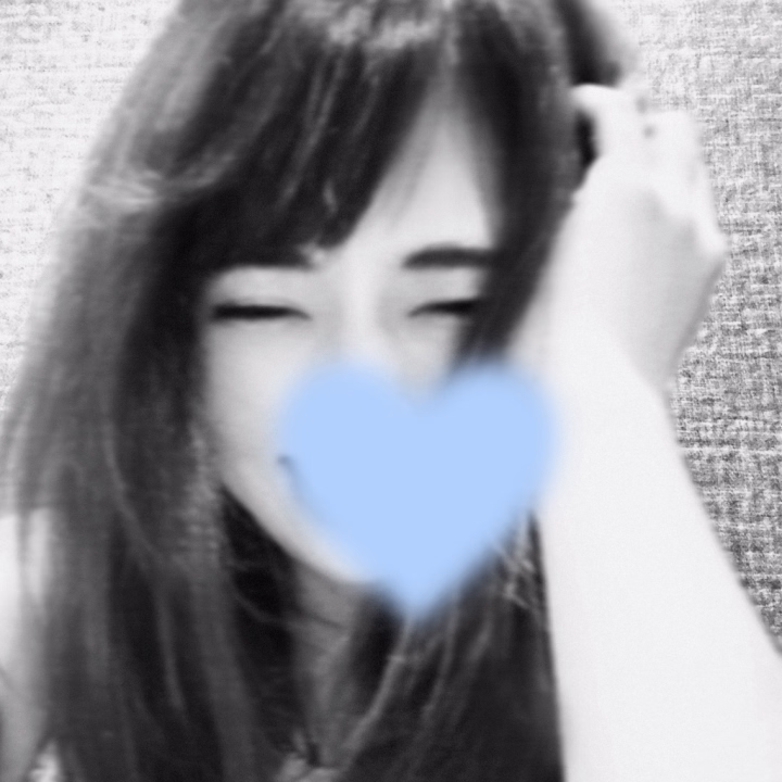 ただ笑ってるだけ🩵



お問い合わせはDMへ🍒