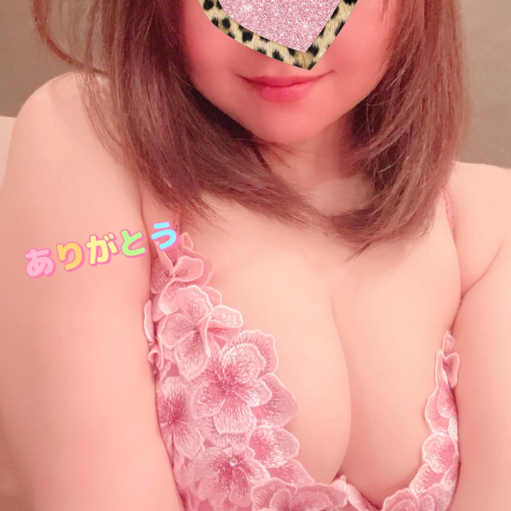 桃李にきて、はじめてのお兄様♥️
午前中はありがとうございました🫶

かなえは欲しがり屋さんだから…
お互いに我慢出来なくなっちゃったの
すっごく興奮しました😍

またお会いできたら嬉しいな💕

まだまだムラムラ発情中のかなえです😳
今日は初日だからかな…
なかなかまったりな日になってしまいましたが…

夜はかなえとエッチに過ごしませんか？🎀