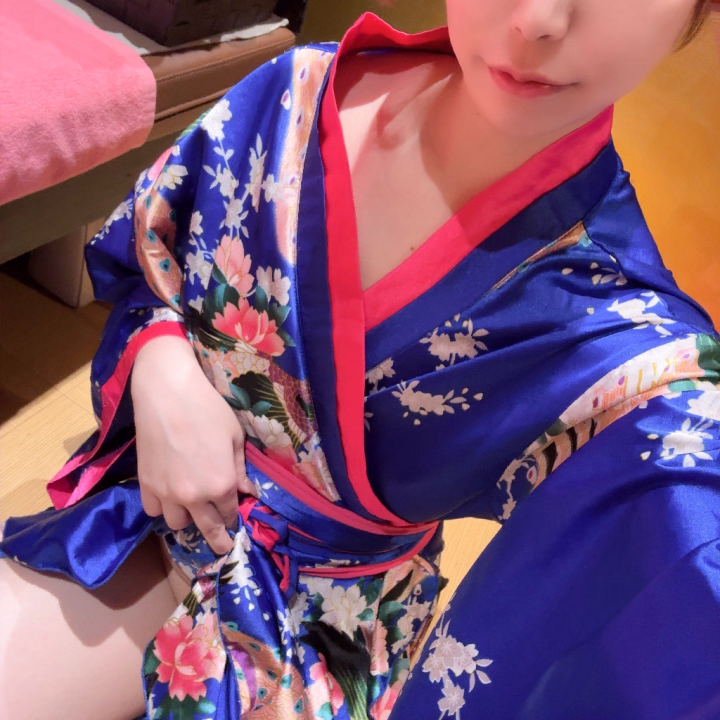 おはようございます☀️
米子3日目元気に出勤です！

今日は部屋の都合上18時までの受付となってます💦

早めの時間に会いに来てくれると嬉しいです♡