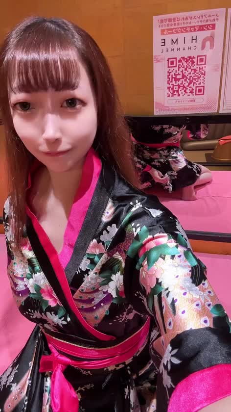 そろそろ暑くなって来ました？
ちあきと一緒に涼みません？♡

ノーパンでお迎えしちゃいますね///