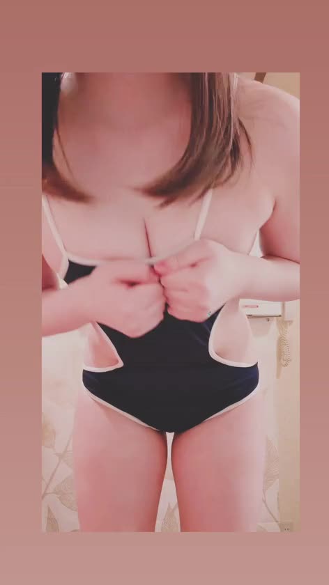 来週の出勤は、6/25(木)10:00~16:00、6/26(金)10:00~15:00です❣️スク水リクエストもお待ちしてます🩵‎🤍