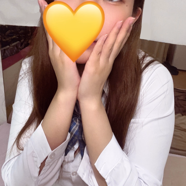 上向いたらすごい目に光入った✨ꉂ🤣𐤔
私奥目で目に光入りにくいからこれは奇跡の1枚✨✨
きゅるきゅるです🫶🏻💕