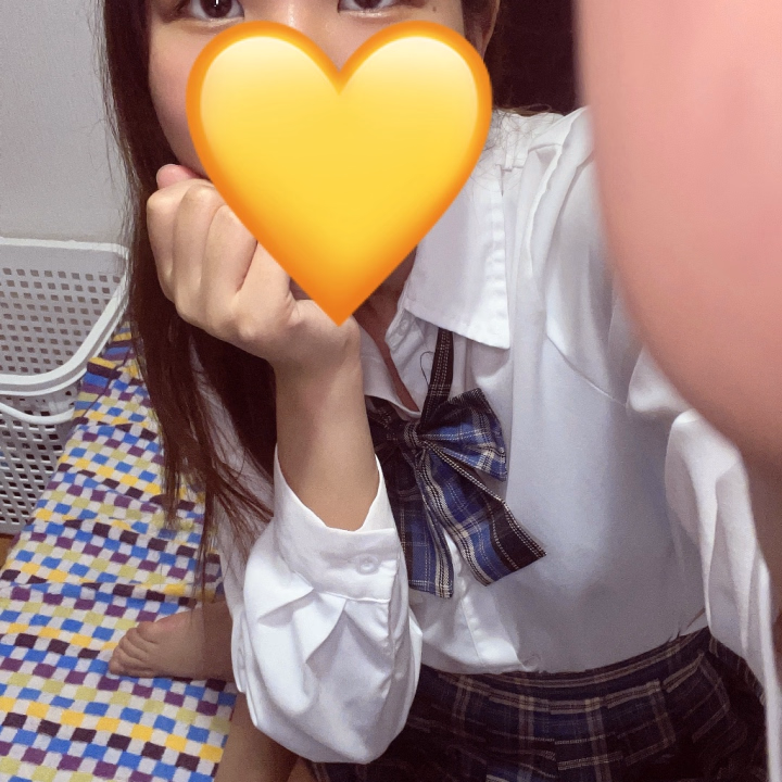 ローソンで抹茶のロールケーキがあった🫶🏻💕

抹茶系とイチゴ系のスイーツ好きなんですよね💛