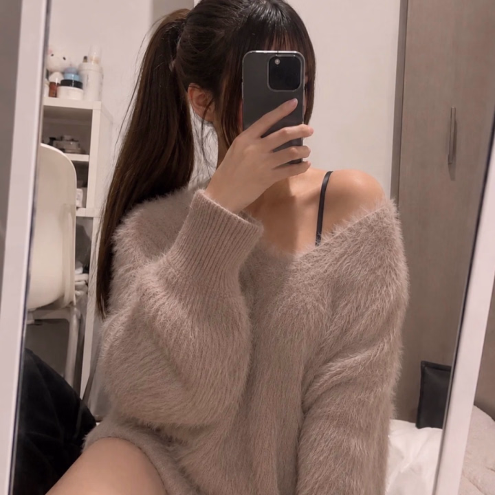 🎀完売ありがとう🎀
今日のご予約が全部埋まって、幸せいっぱいの1日でした🥹💗
会いに来てくれた仲良しさん、初めましてのお兄さん、本当にありがとう💕 優しい人ばかりで、いっぱいお話したりイチャイチャしたり、たくさん笑って、あっという間の時間だったよ🥰
「癒された」「楽しかった」って言ってもらえるたびに、かてぃもすごく嬉しくて元気もらってます🫶✨ 帰る頃にはずっとニコニコしちゃうくらい、幸せな気持ちでいっぱいでした☺️💓
こうして会いに来てくれることが当たり前じゃないから、ひとつひとつの時間を大切にしたいなって思ってるよ🌷
かてぃと過ごした時間が、お兄さんにとって少しでも癒しになっていたら嬉しいな♡ 今日もたくさんの幸せをありがとう💕
また「かてぃに会いたいな〜」って思った時は、いつでも会いに来てね🐰💗 次に会える日を楽しみに待ってます🥰