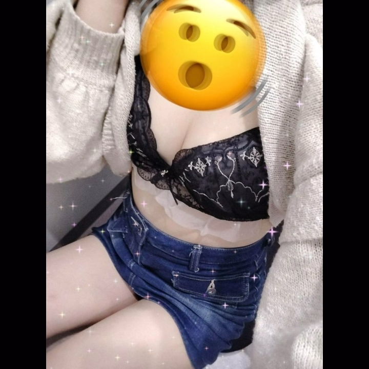 こんばんは、そらねです！
今日も19-22時で出勤します👶🏻
短い時間ですが、お誘い頂けたら嬉しいです(>ω<)