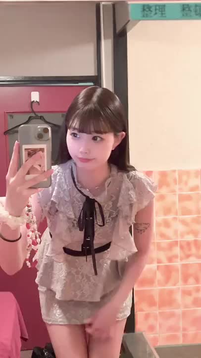 おとです👶🏻

月曜日お疲れ様ー！🌙

また雨予報続いてるね🌧️
マイペースに頑張ろ♡

ずっとこういう衣装着てるからキラメキさんの制服早く着たい😻

おとはドレスとかワンピースより制服とかブルマが似合うもん😻

おと🪽