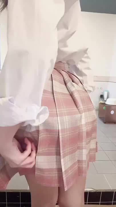 おとです👶🏻

土曜日、おはよう〜☀️

少し太っちゃってまたおっきくなったおしり…🍑🍑
おっきいおしり好きなお兄さんぜひ後ろからの絶景見に来てください♡

今日もお誘いお待ちしてます🐱︎💕︎︎
おととえっちな休日にしましょ😽😽

おと🪽